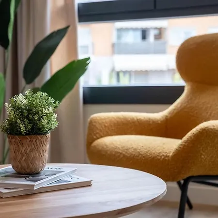 Your Sunny Retreat! Modern Steps To The Apartamento Málaga