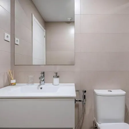 Your Sunny Retreat! Modern Steps To The Apartamento Málaga